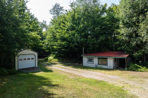 39 Oak Lane Loon Lake NY 12989