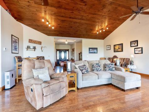 285 Agnew Road Morrisonville NY 12962