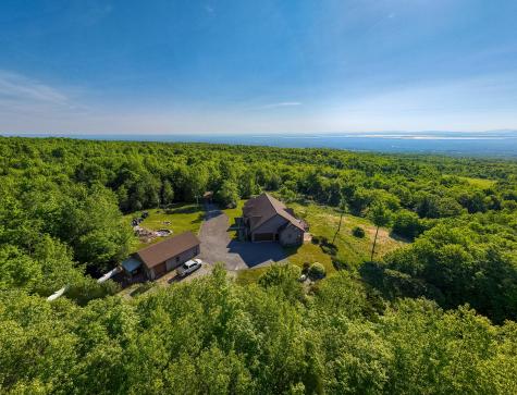 285 Agnew Road Morrisonville NY 12962