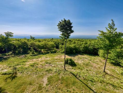 285 Agnew Road Morrisonville NY 12962
