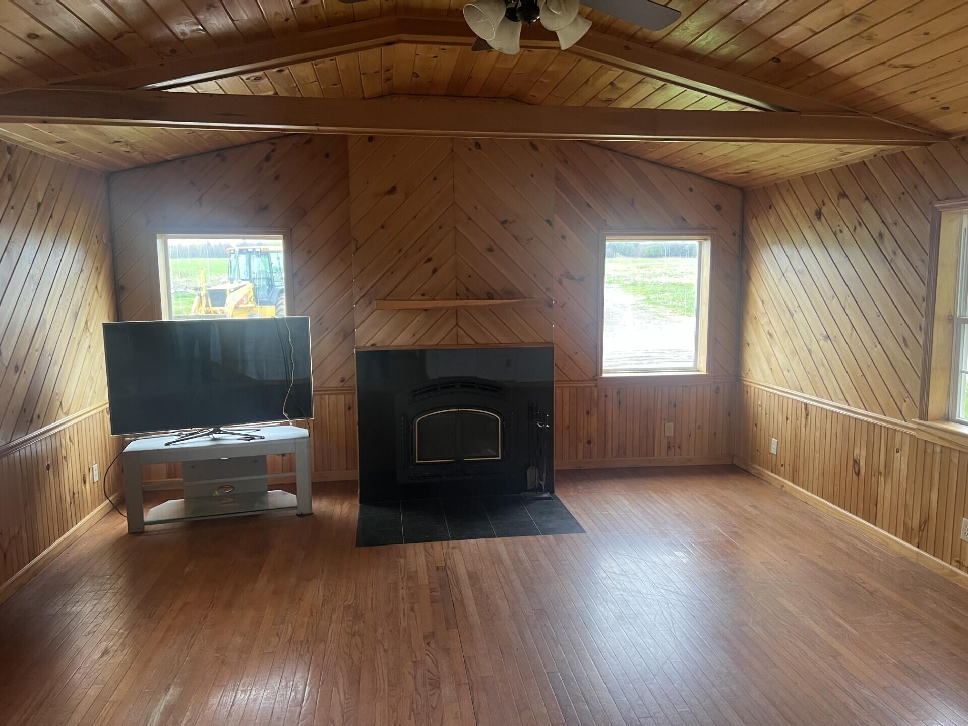 3246 New York 11b Malone NY 12953