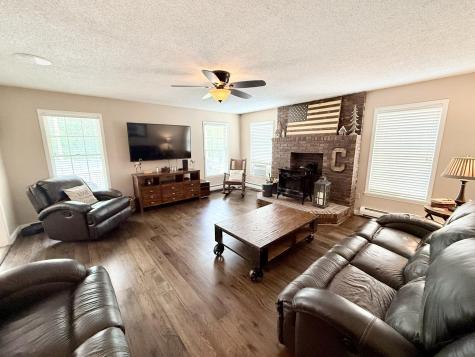 1 Timberline Drive Morrisonville NY 12962