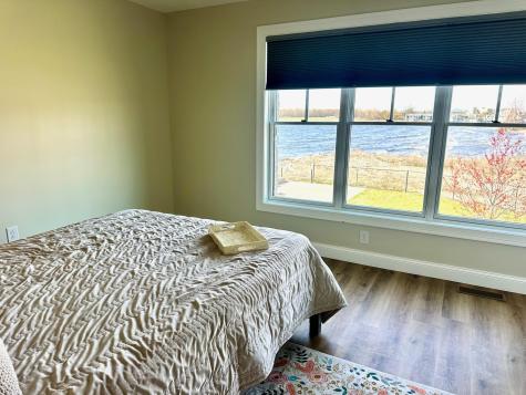 8 Lennox Way Plattsburgh NY 12901