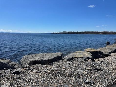 8 Lennox Way Plattsburgh NY 12901