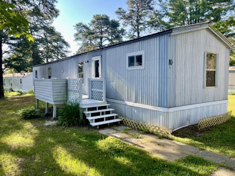 16 Gary Way Plattsburgh NY 12901