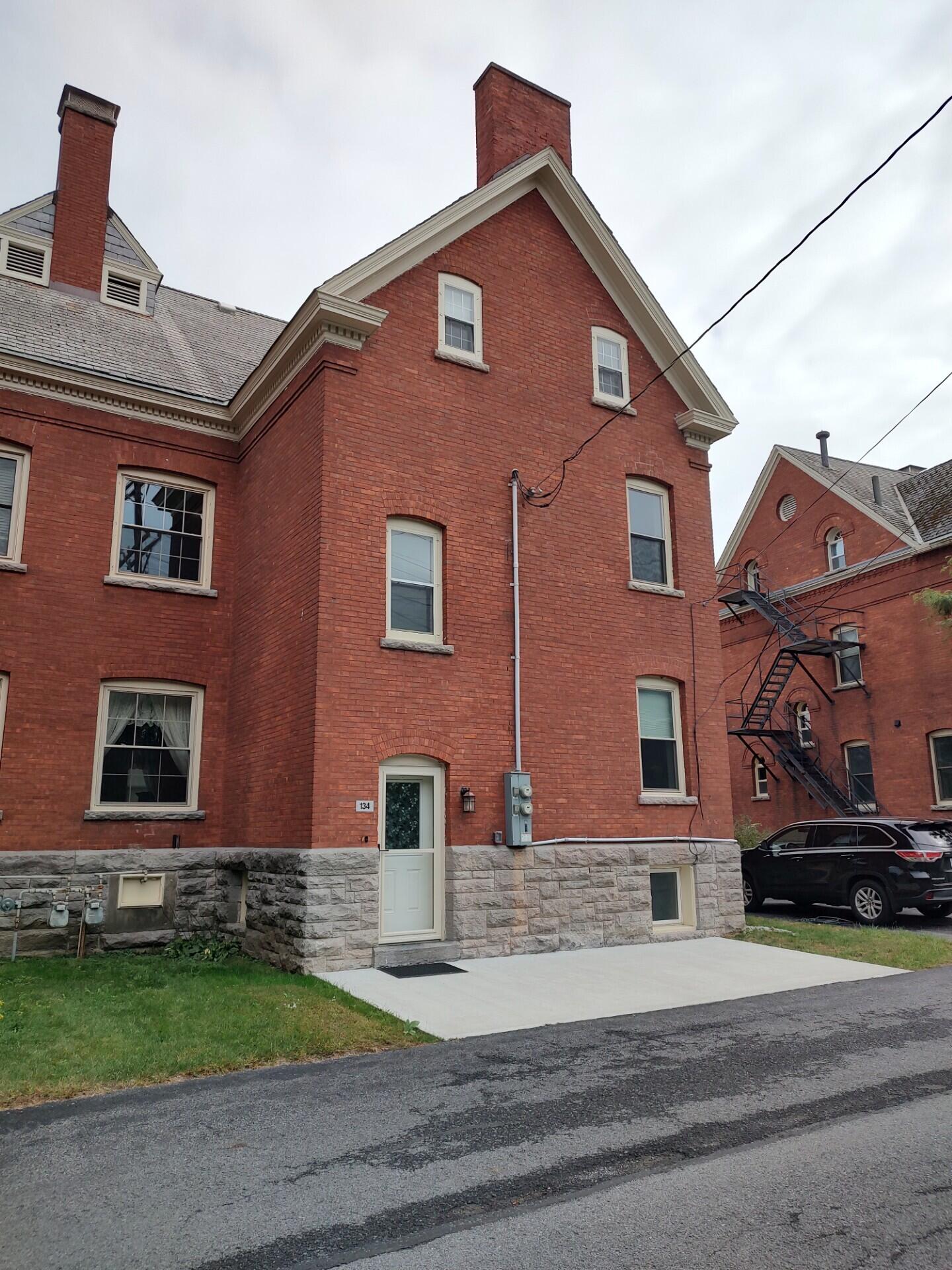 134 U.s. Oval Plattsburgh NY 12903
