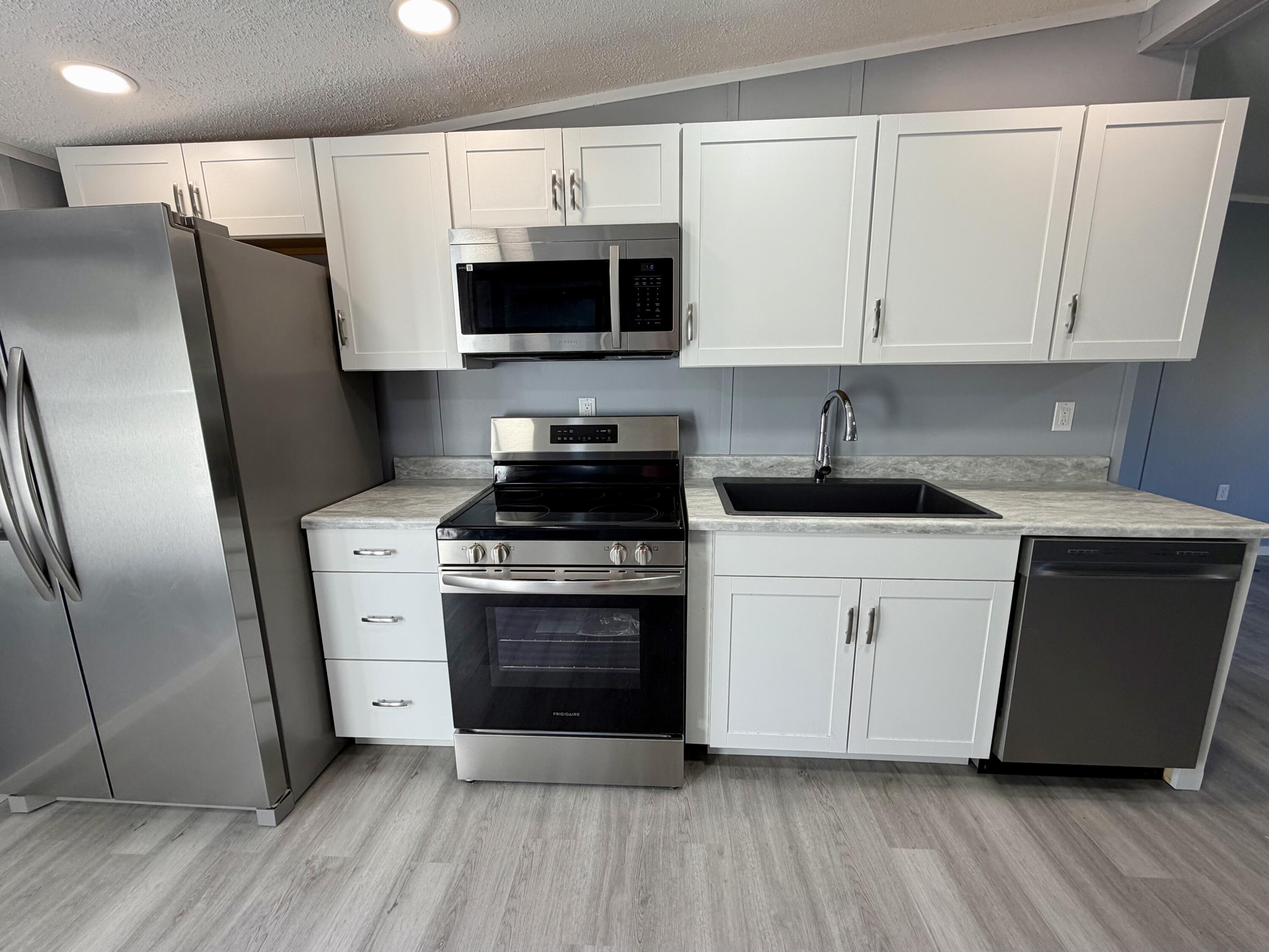 5 Romeo Circle Plattsburgh NY 12901