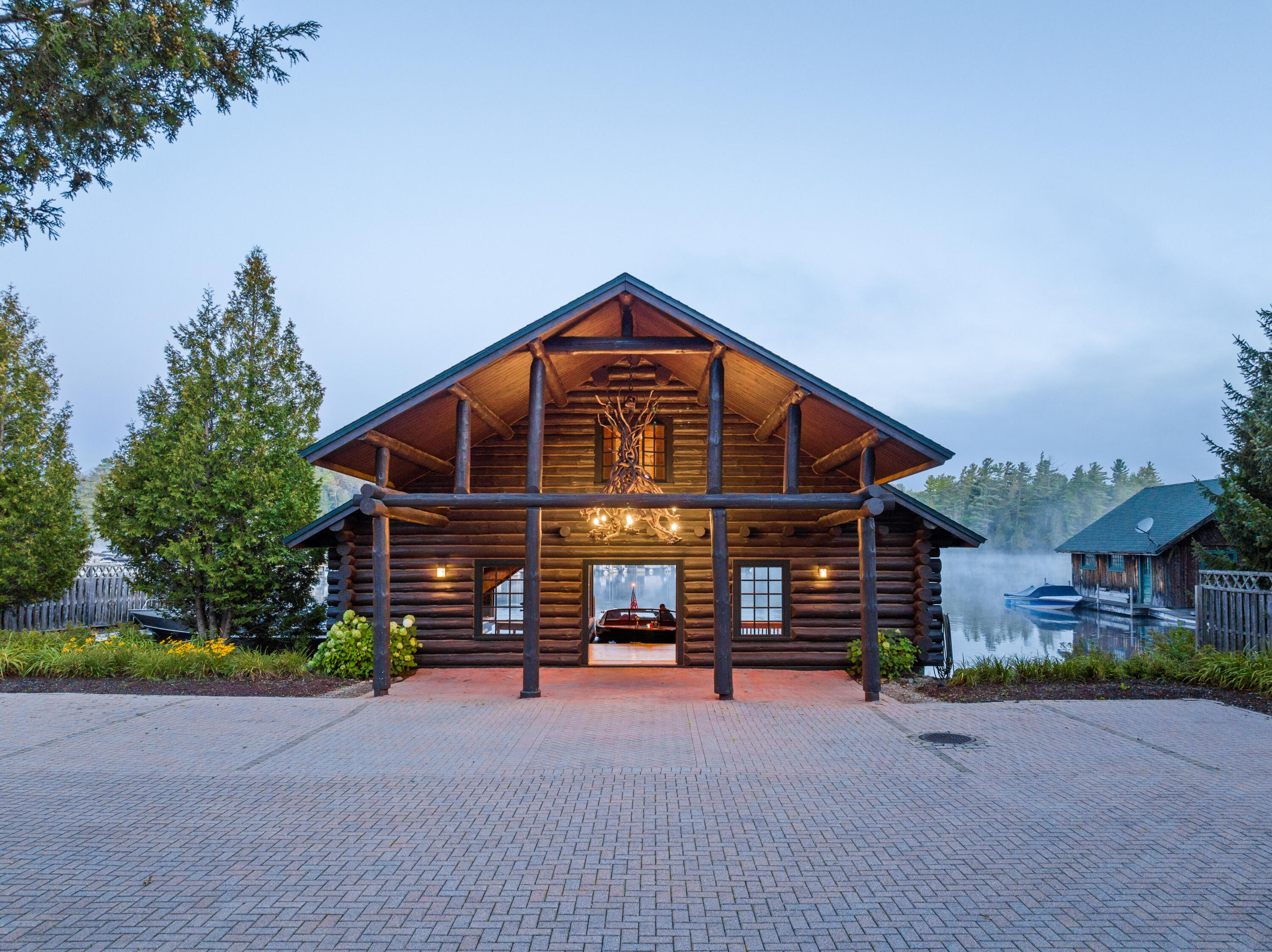 12 George & Bliss Lane Lake Placid NY 12946