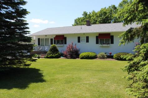 89 Oak Street Champlain NY 12919