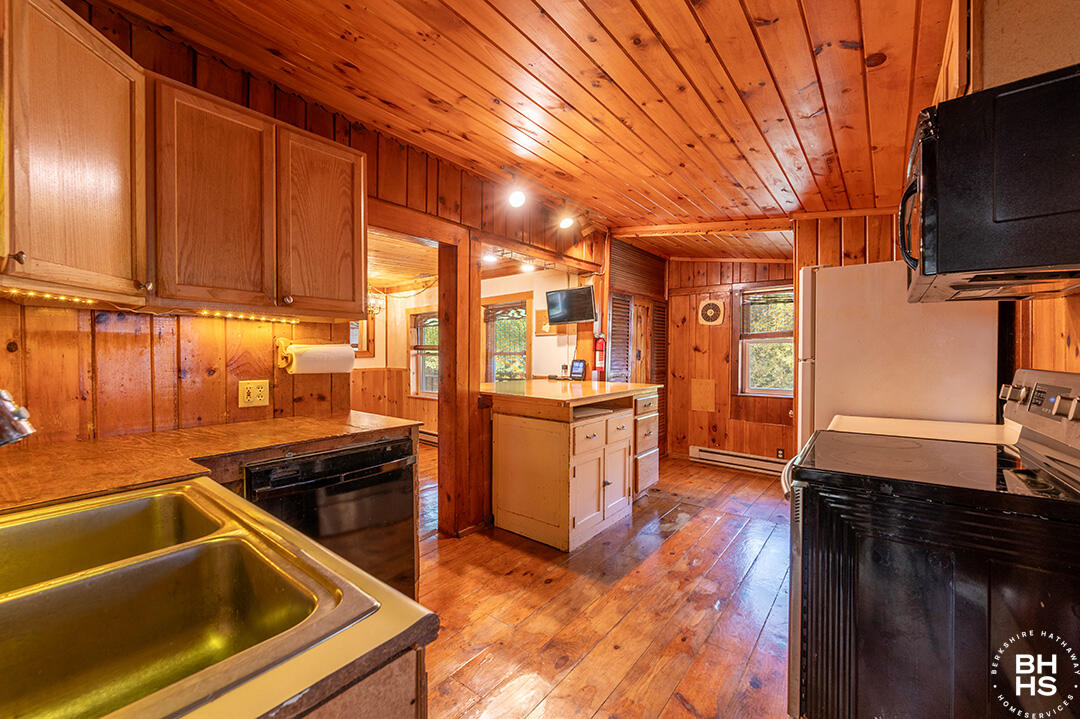 136 Old Military Road Lake Placid NY 12946