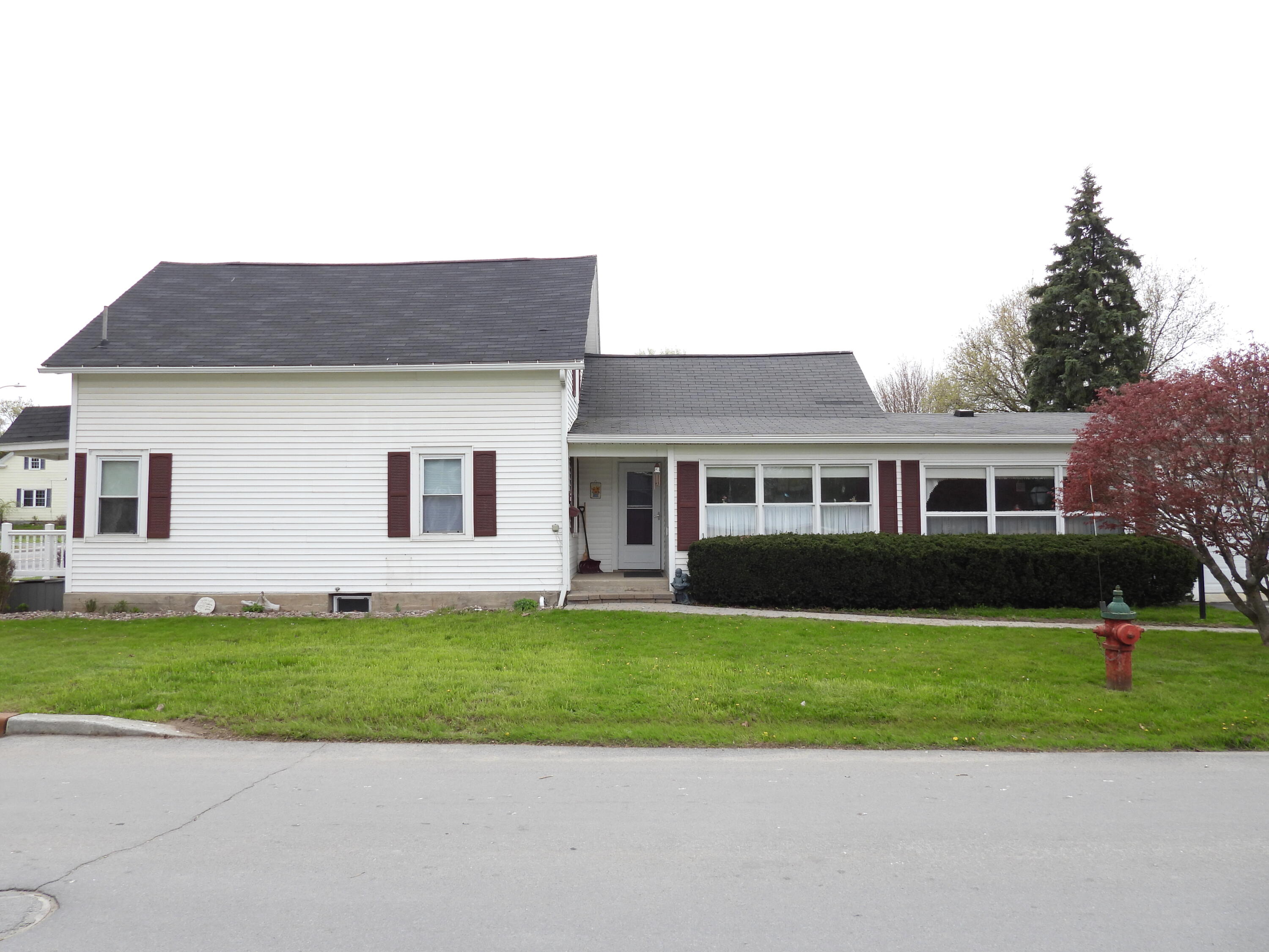 122 Maple Street Rouses Point NY 12979