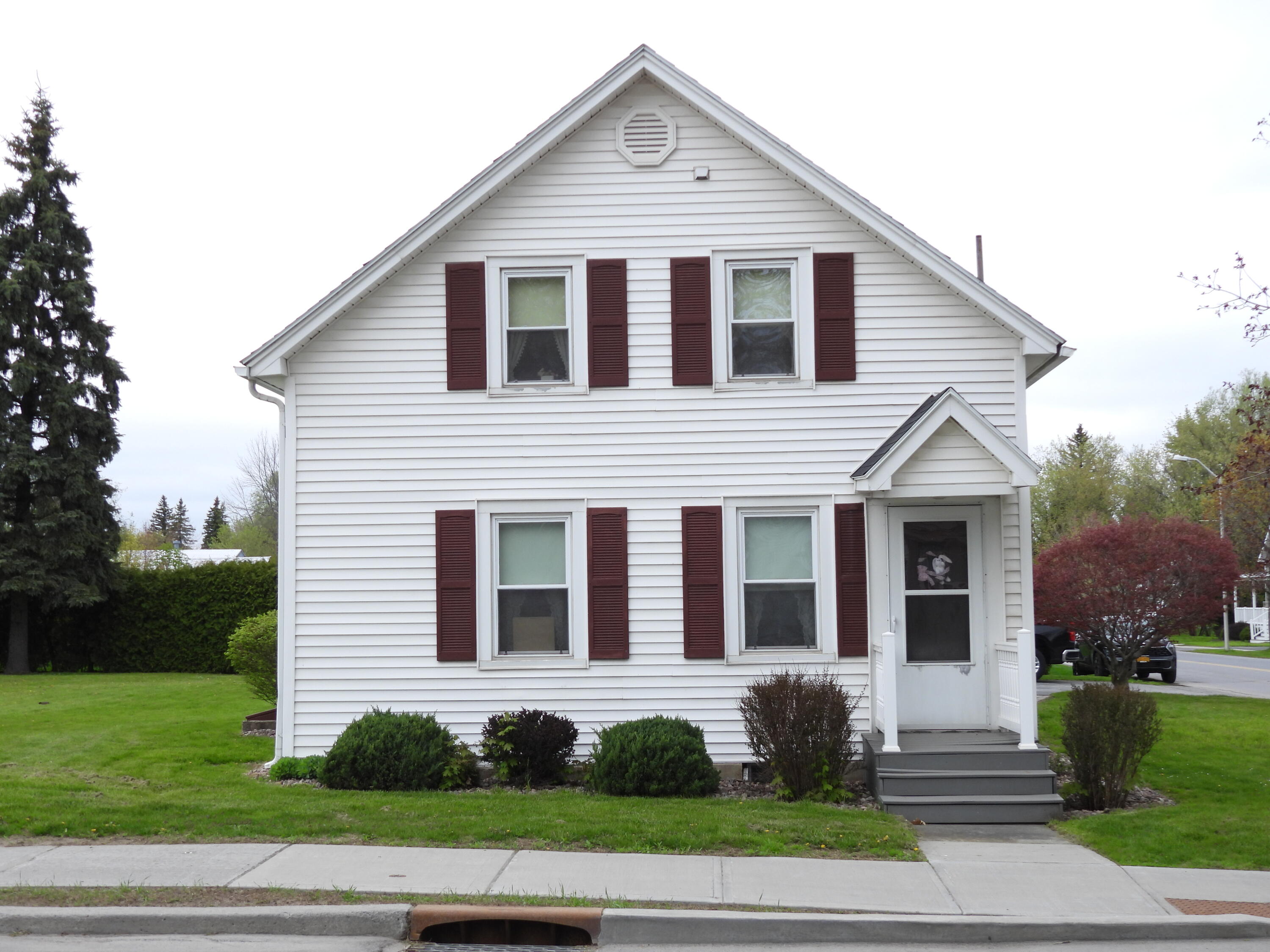 122 Maple Street Rouses Point NY 12979