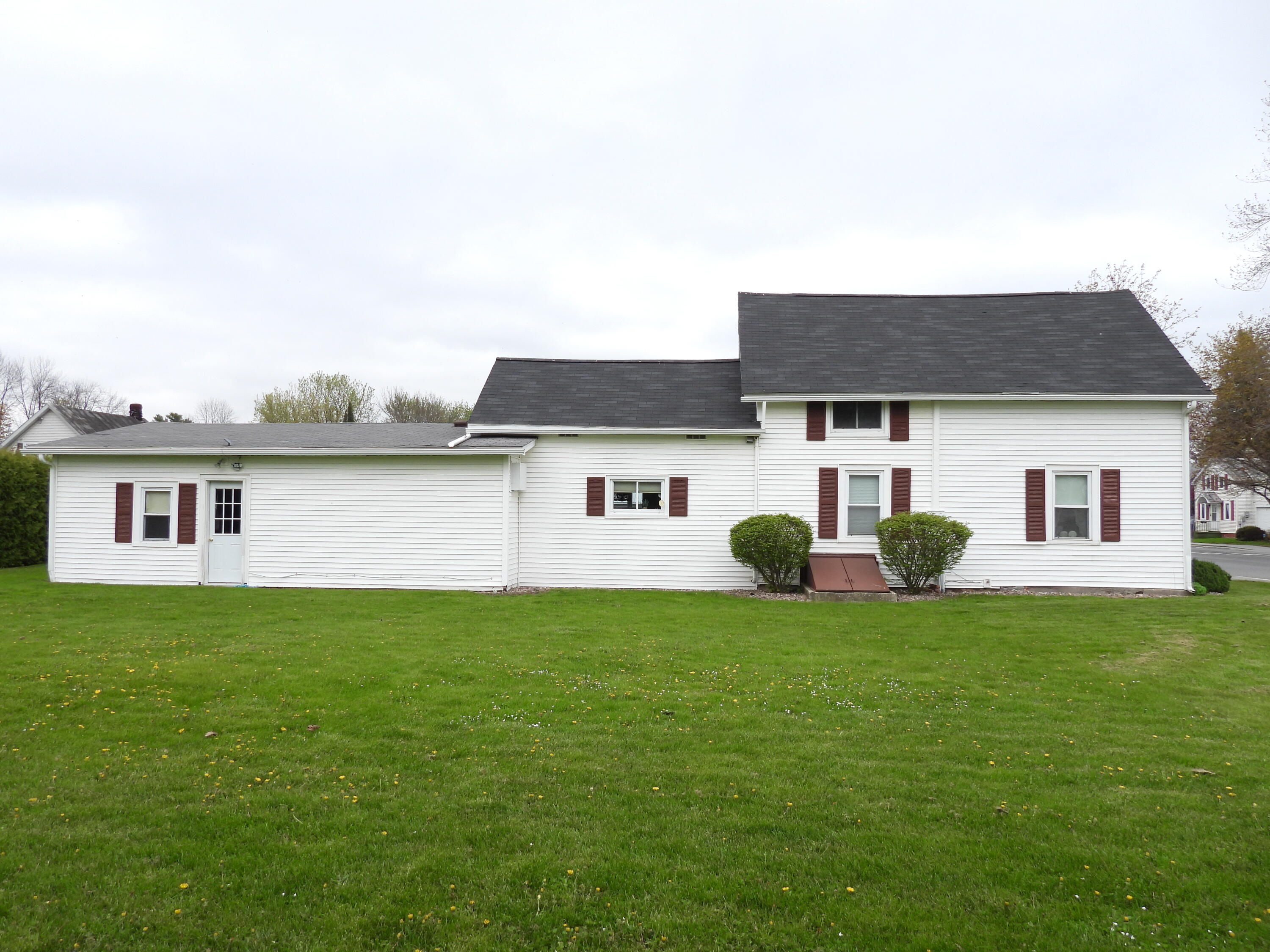 122 Maple Street Rouses Point NY 12979