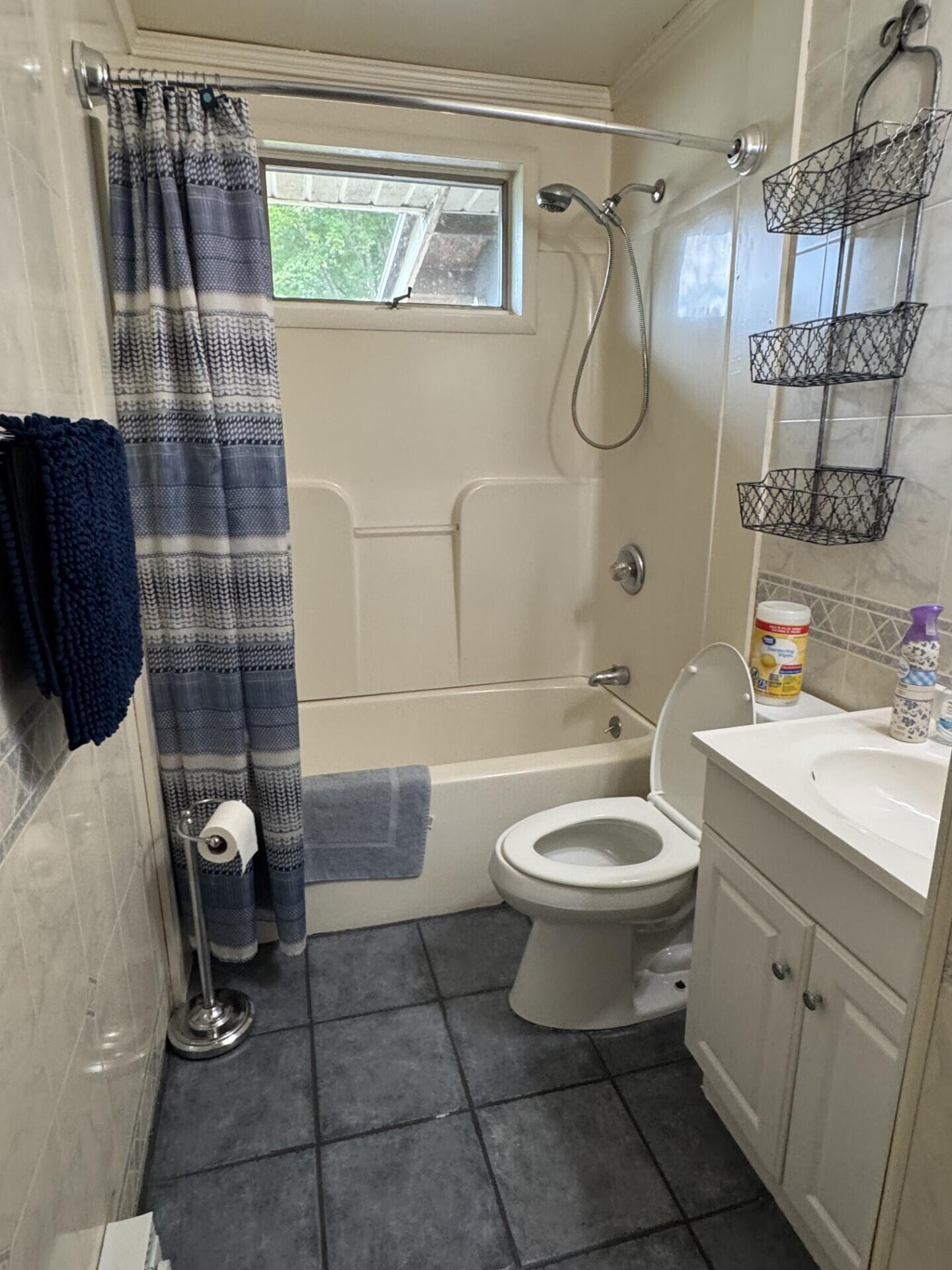 18 Mcintosh Drive Peru NY 12972