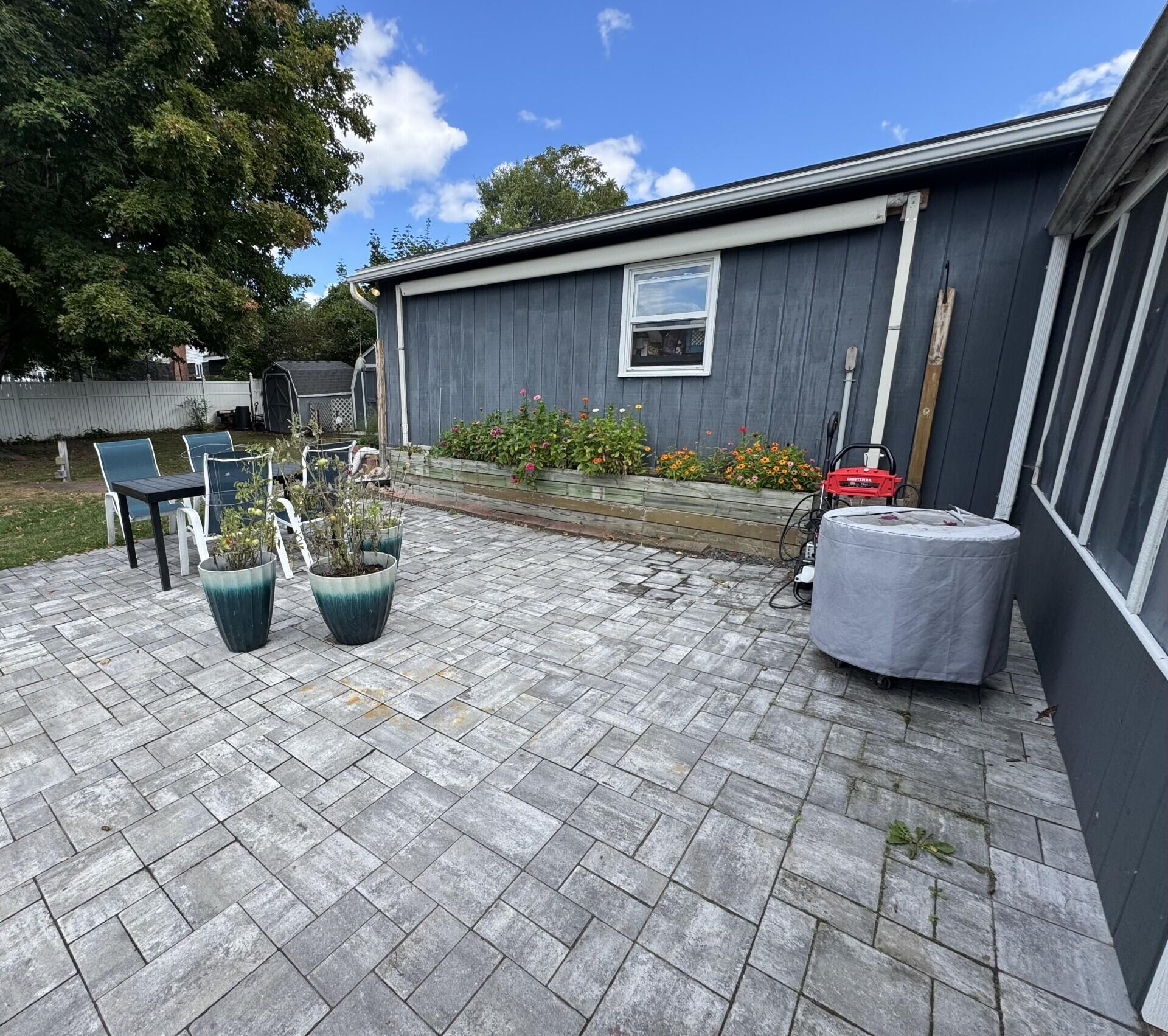 18 Mcintosh Drive Peru NY 12972