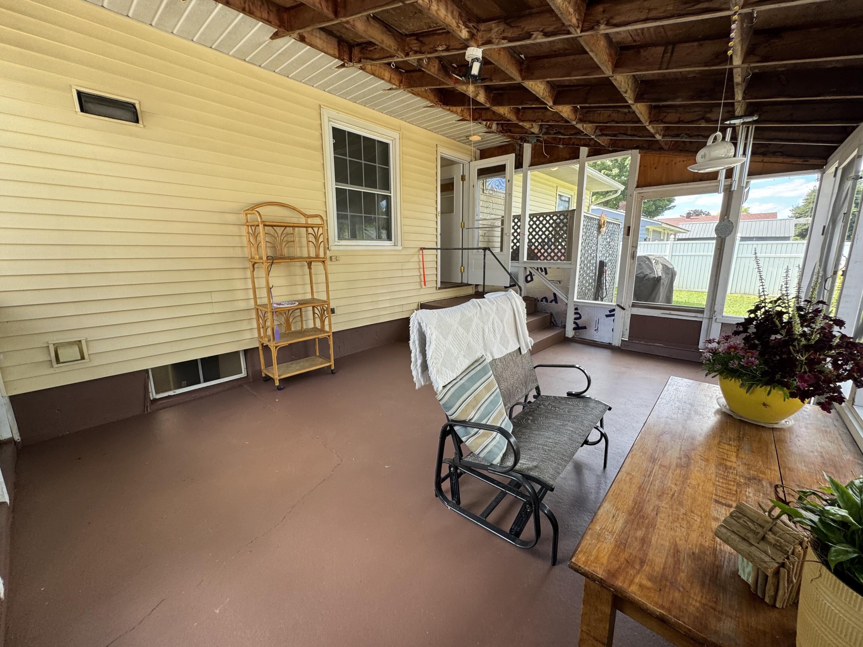 18 Mcintosh Drive Peru NY 12972