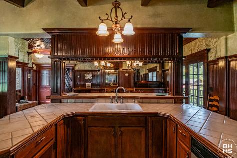 10918 Nys Route 9n Keene NY 12942