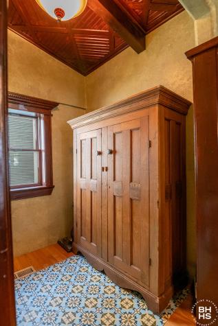 10918 Nys Route 9n Keene NY 12942