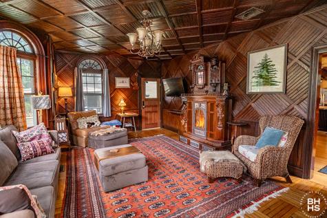 10918 Nys Route 9n Keene NY 12942