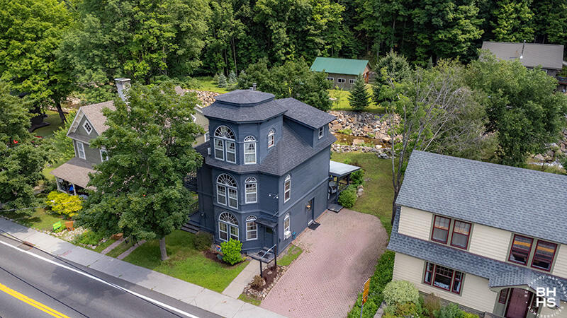 10918 Nys Route 9n Keene NY 12942