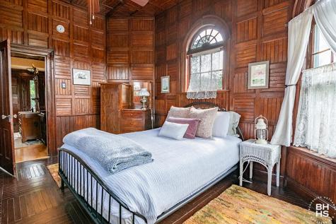 10918 Nys Route 9n Keene NY 12942