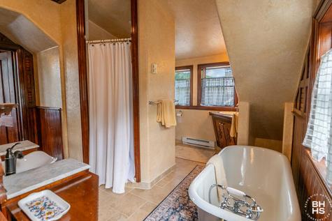 10918 Nys Route 9n Keene NY 12942