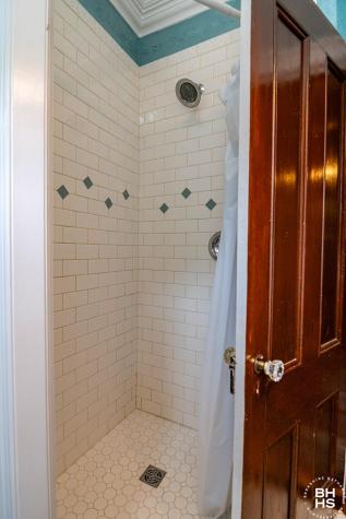 10918 Nys Route 9n Keene NY 12942