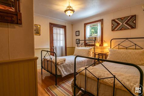 10918 Nys Route 9n Keene NY 12942