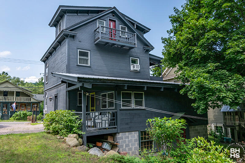 10918 Nys Route 9n Keene NY 12942