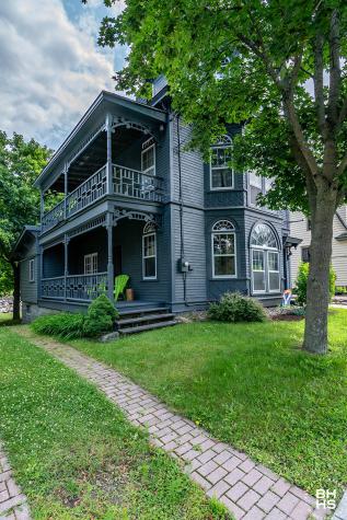 10918 Nys Route 9n Keene NY 12942