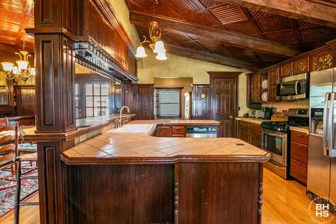 10918 Nys Route 9n Keene NY 12942