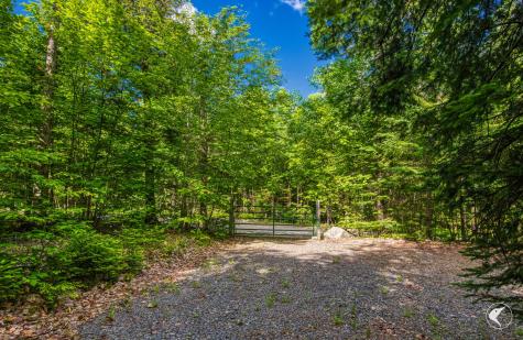 5 Old Hawkeye Road Au Sable Forks NY 12912