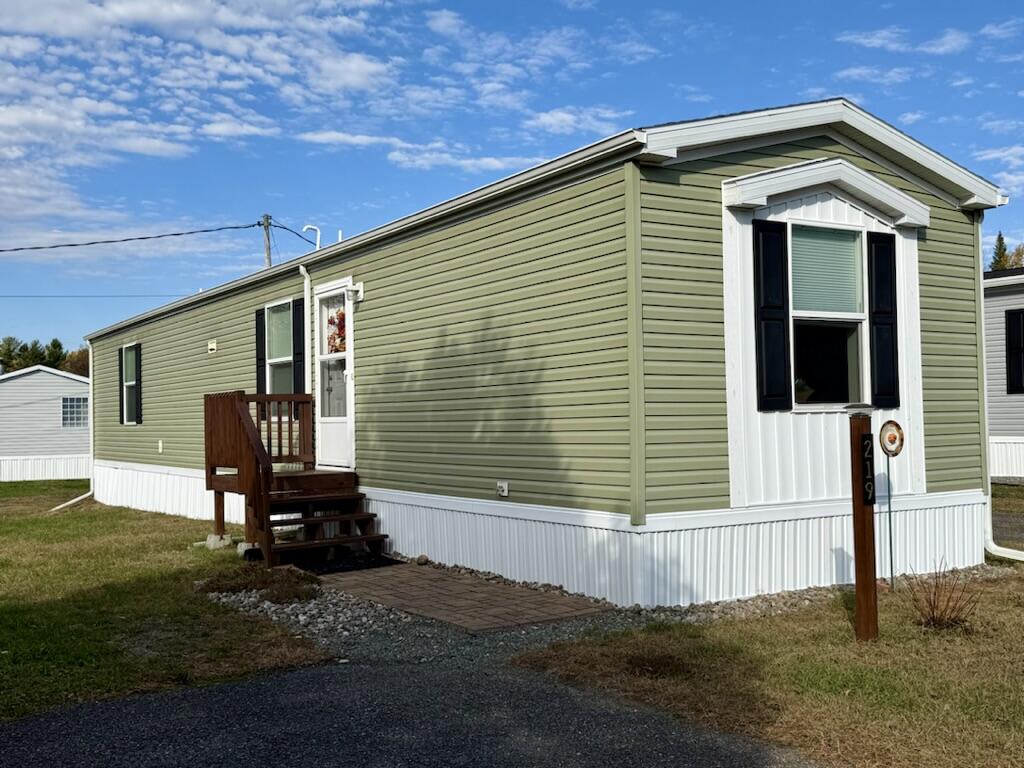 219 Daisy Lane Saranac Lake NY 12983