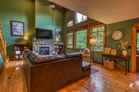 12 Rustic Way Lake Placid NY 12946
