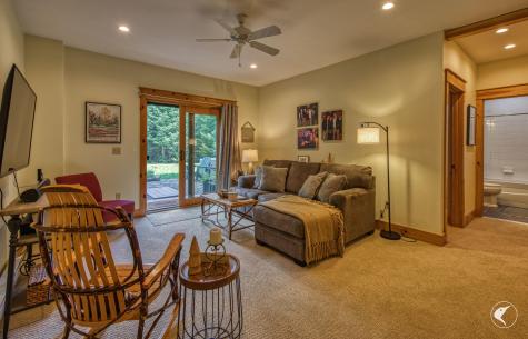 12 Rustic Way Lake Placid NY 12946