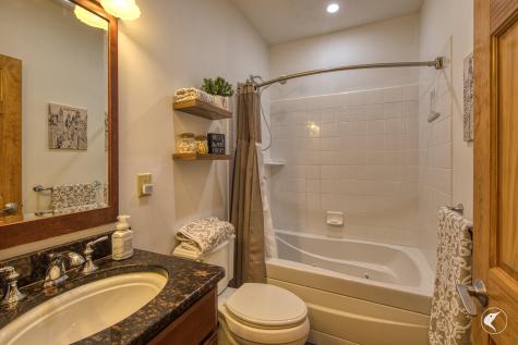 12 Rustic Way Lake Placid NY 12946