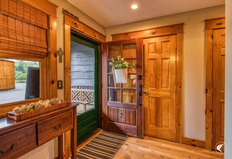 12 Rustic Way Lake Placid NY 12946