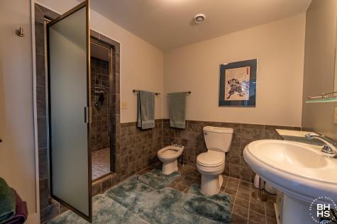 9977 Route 9n Keene NY 12942