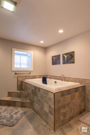 9977 Route 9n Keene NY 12942