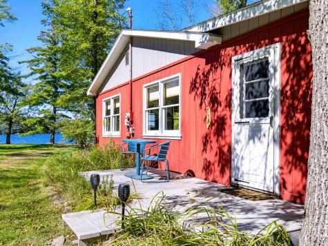 576 Corlear Drive Willsboro NY 12996