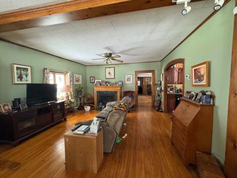 9 Franklin Street Chateaugay NY 12920
