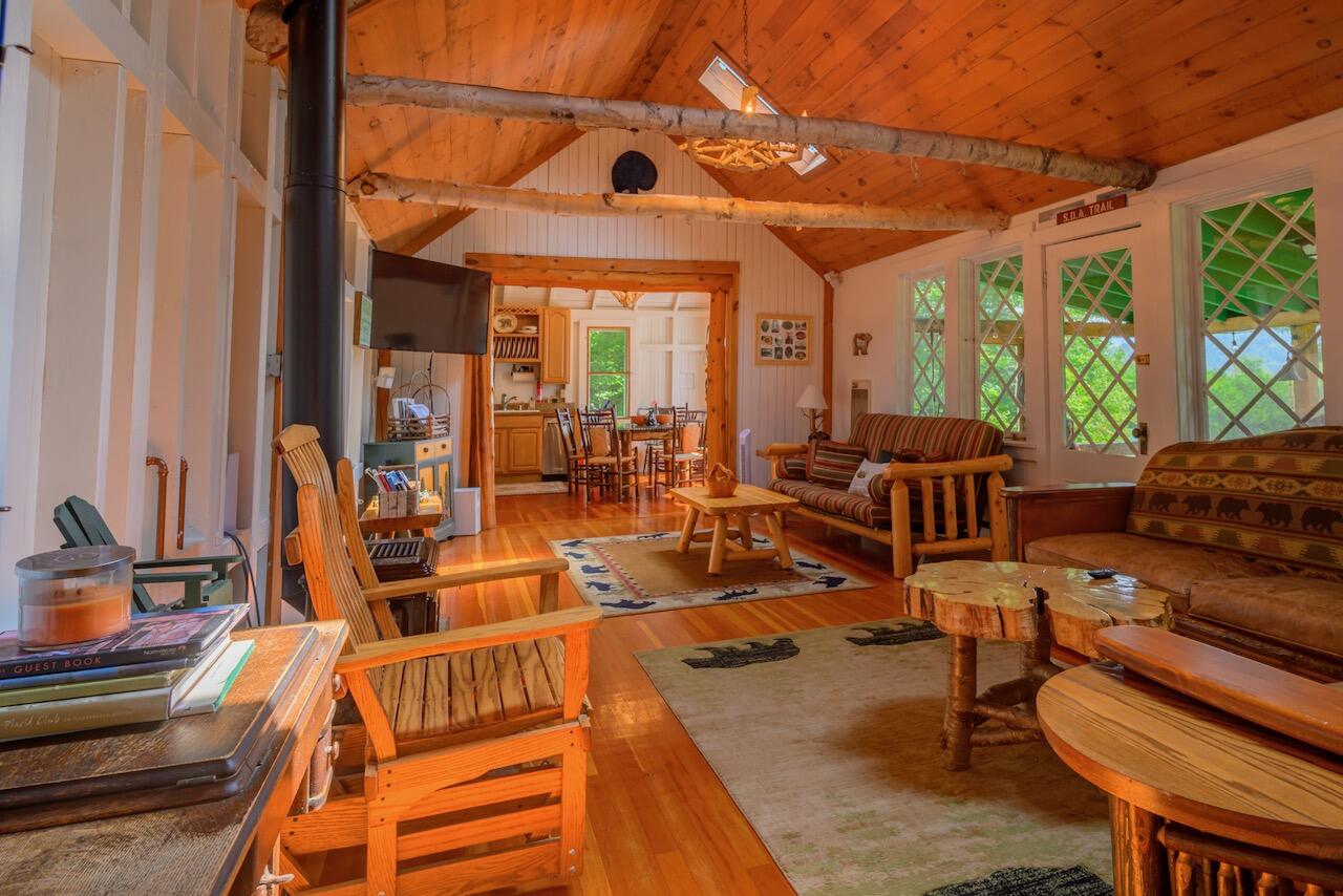 12 George & Bliss Lane Lake Placid NY 12946