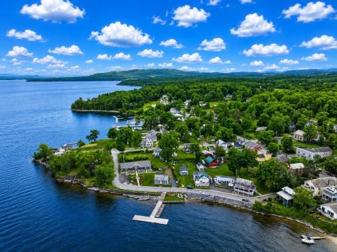 29 Beggs Point Street Essex NY 12936