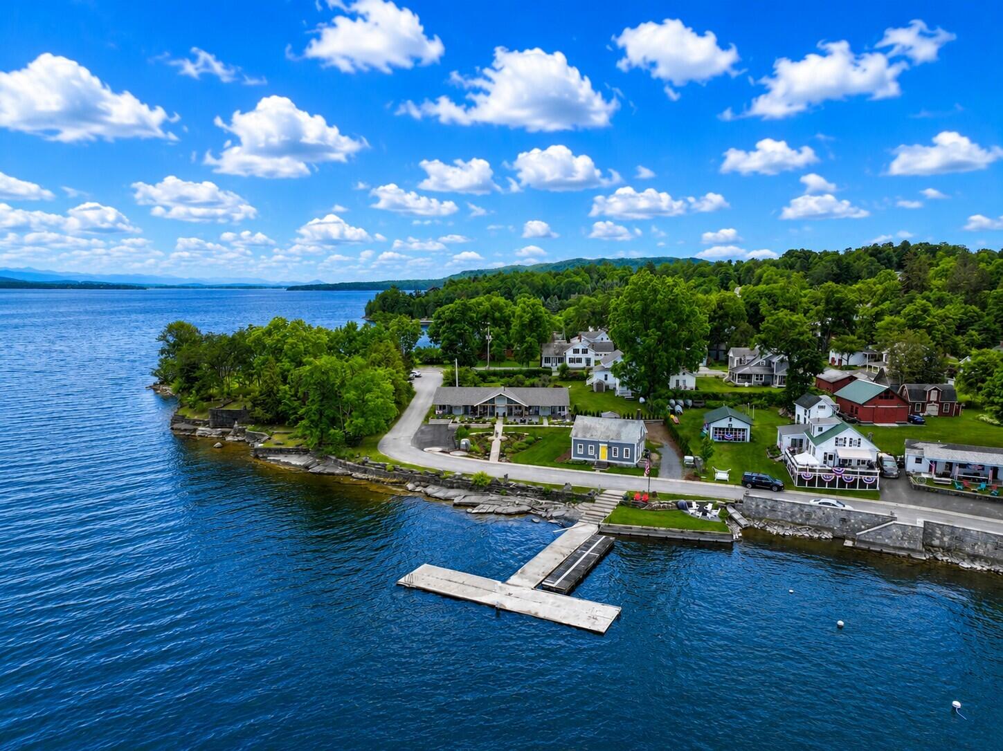 29 Beggs Point Street Essex NY 12936