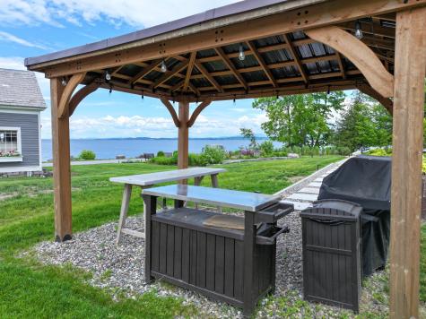 29 Beggs Point Street Essex NY 12936