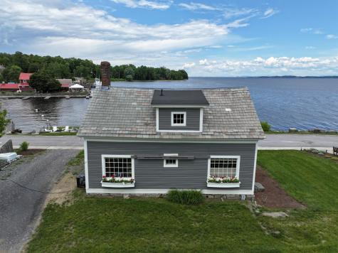 29 Beggs Point Street Essex NY 12936
