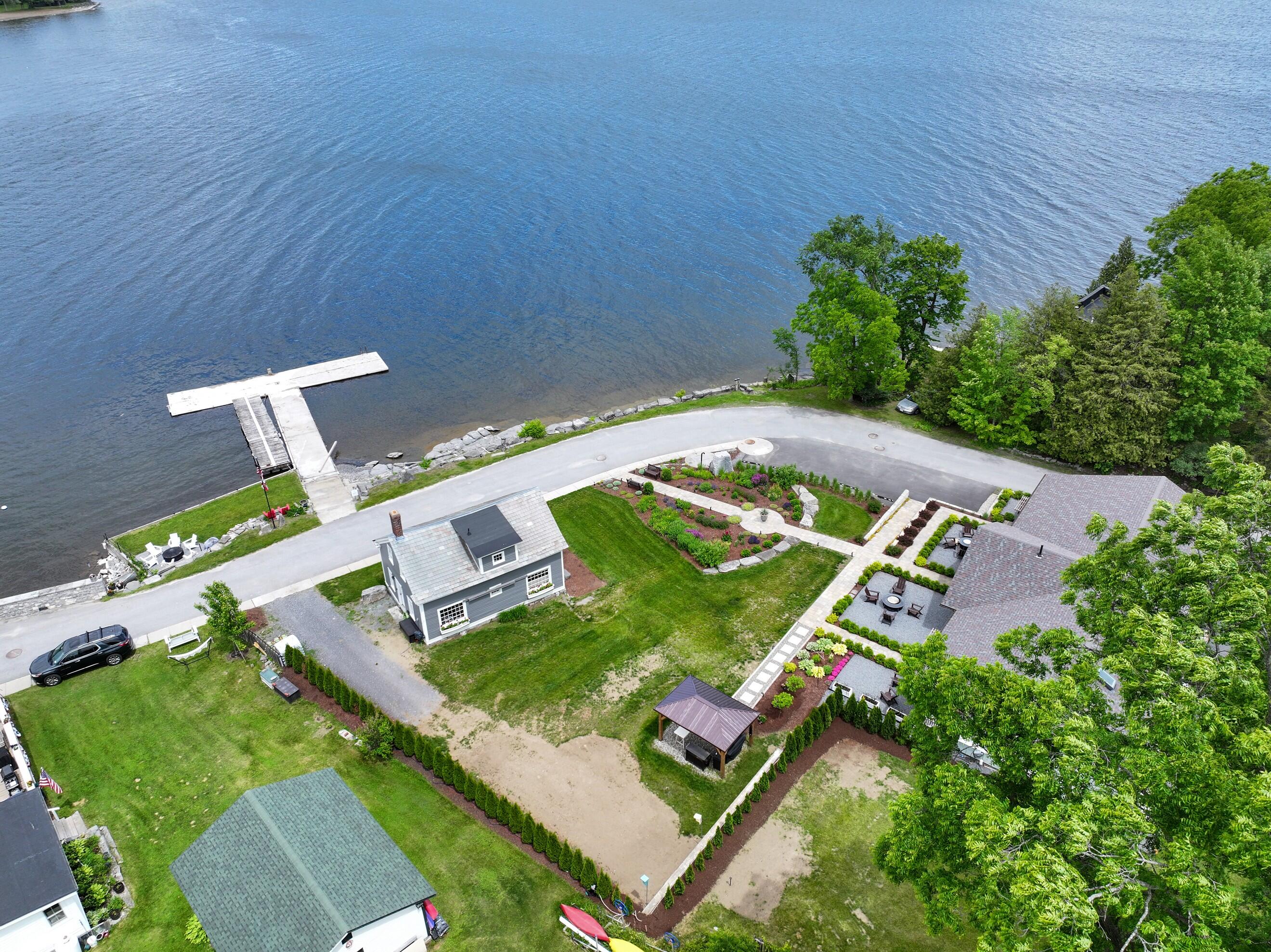 29 Beggs Point Street Essex NY 12936