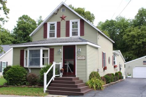 1002 Mason Street Morrisonville NY 12962