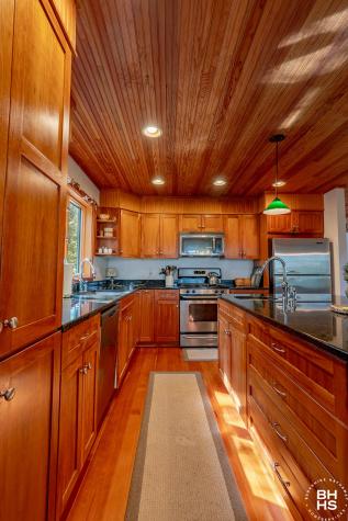 127 Round Top Lane Keene NY 12942