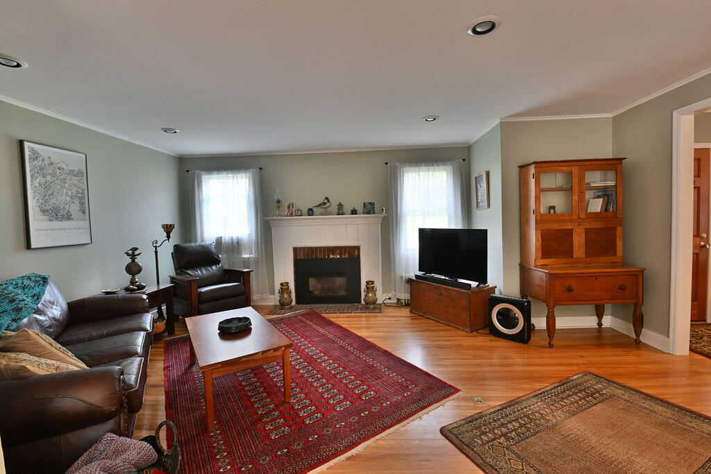 406 Park Avenue Saranac Lake NY 12983